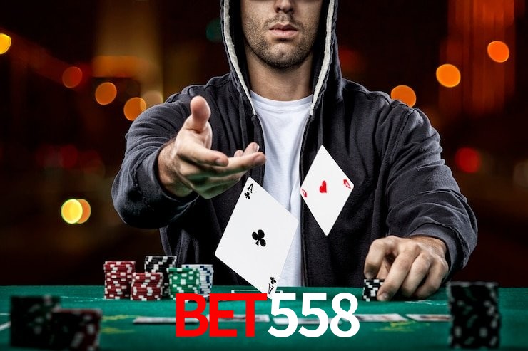 Comparação APP Mobile vs Versão Web bet558